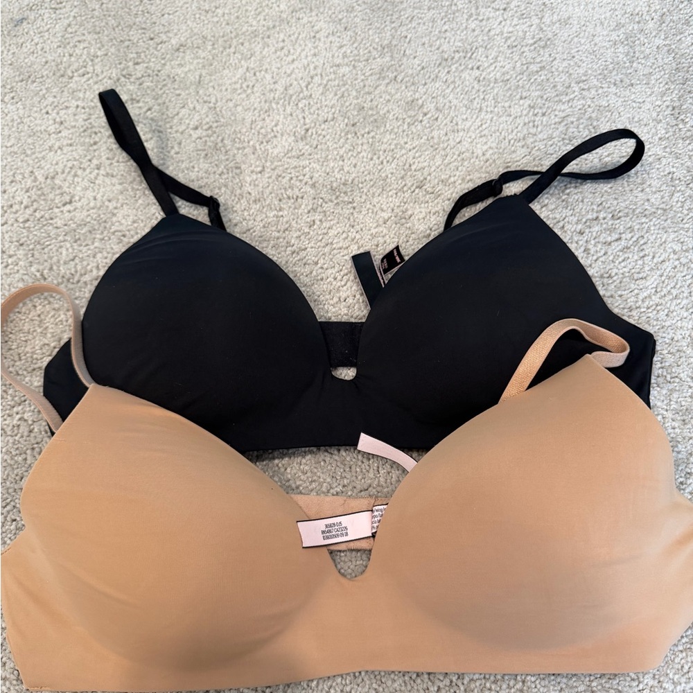 Victoria Secret t-shirt lightly lined wireless bras in nude & black - Picture 3 of 6